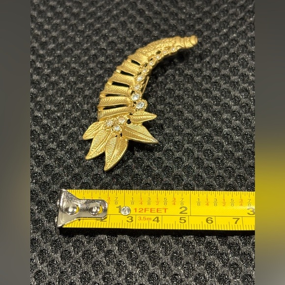Vintage Gold-Tone Brooch - Unisex - Fern Frond or Cornucopia-Inspired - Picture 8 of 12